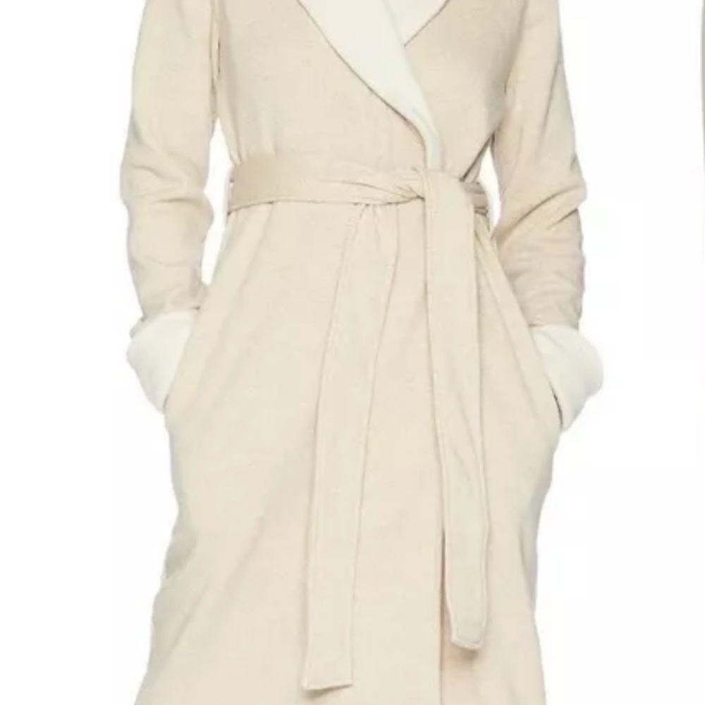 Gorgeous High End UGG New w/ Tags Luxurious Bath/ Spa Robe. Retail $130. Oatmeal